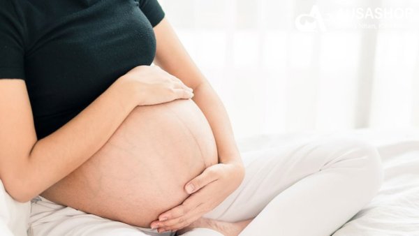 thai 22 tuần gò cứng bụng